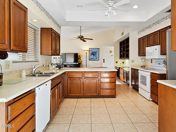 5th image of 13031 W SEVILLE Drive