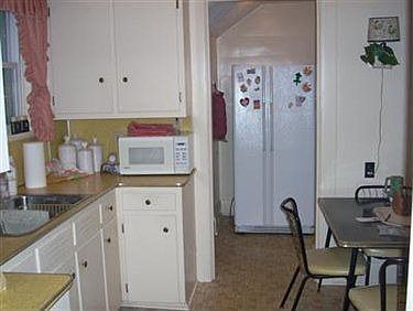 4th image of 464 Glacierview Dr