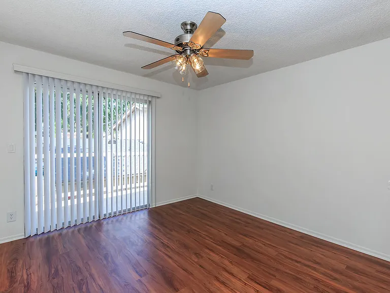 Ridgewood Village Apartment Homes — Photo 37