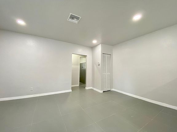3rd image of 60 NE 78th St #1