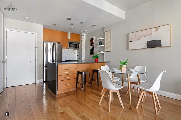 Sold by R New York | media 16