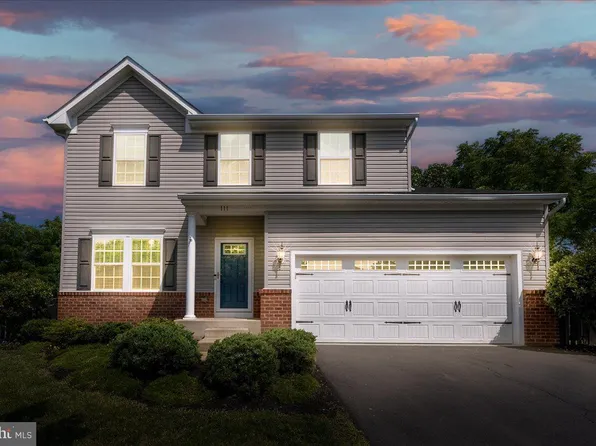 111 Eisentown Dr, Lovettsville, VA 20180