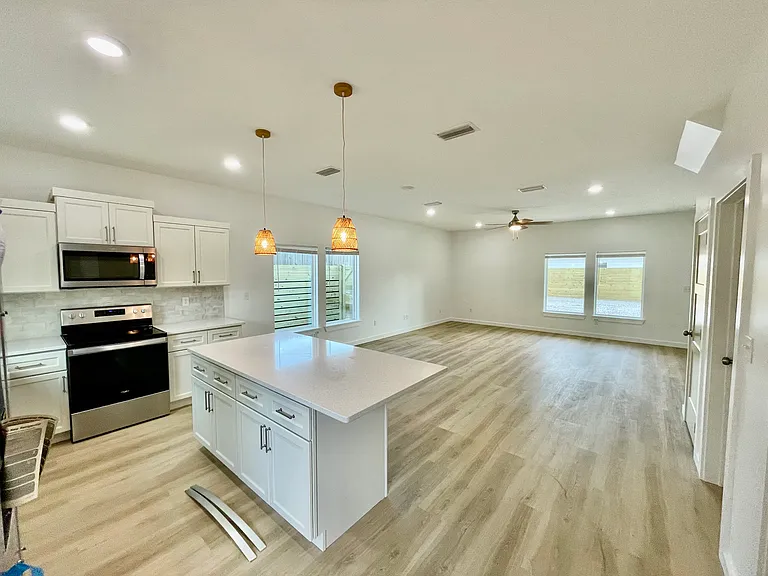 8913 Lorento St — Photo 7