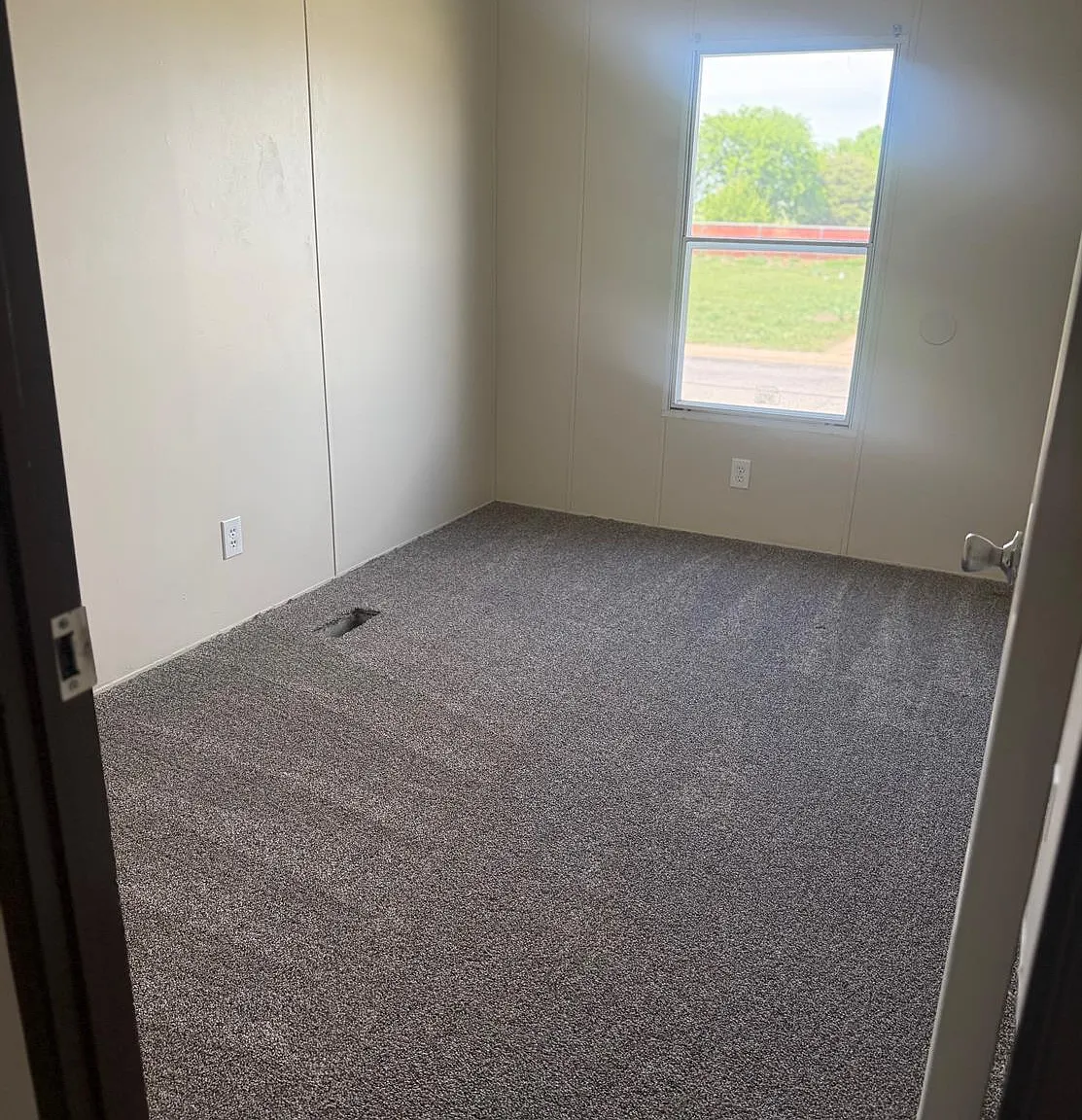 3 bed, $1,100 — Photo 4