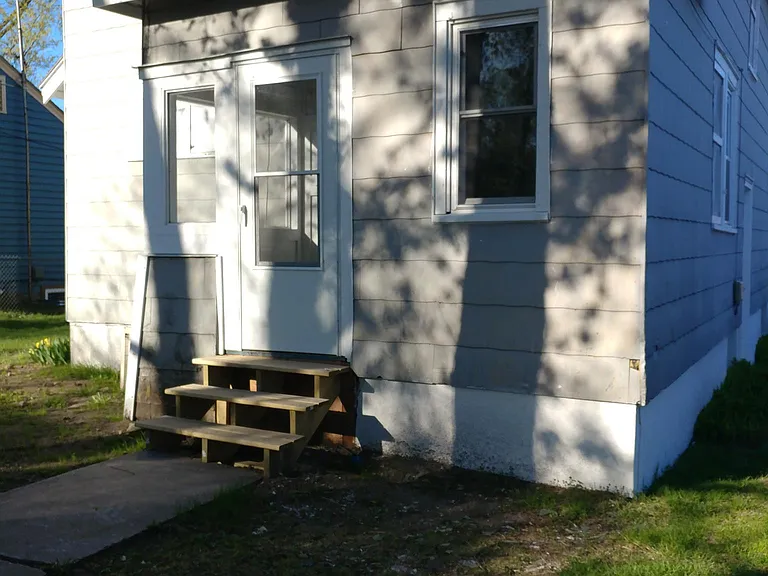 122 5th Ave SE — Photo 17