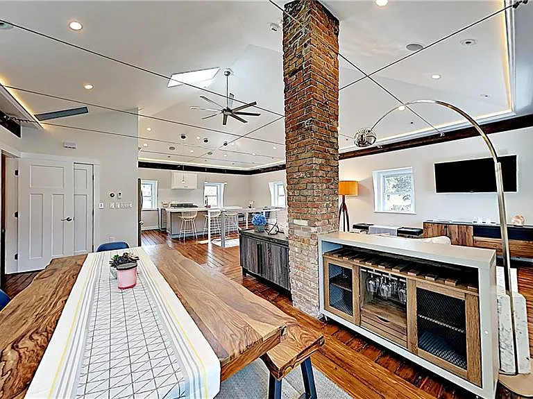 21 School St #4 — Photo 24