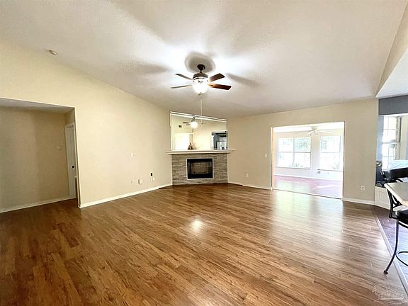 4th image of 5498 Timber Creek Dr
