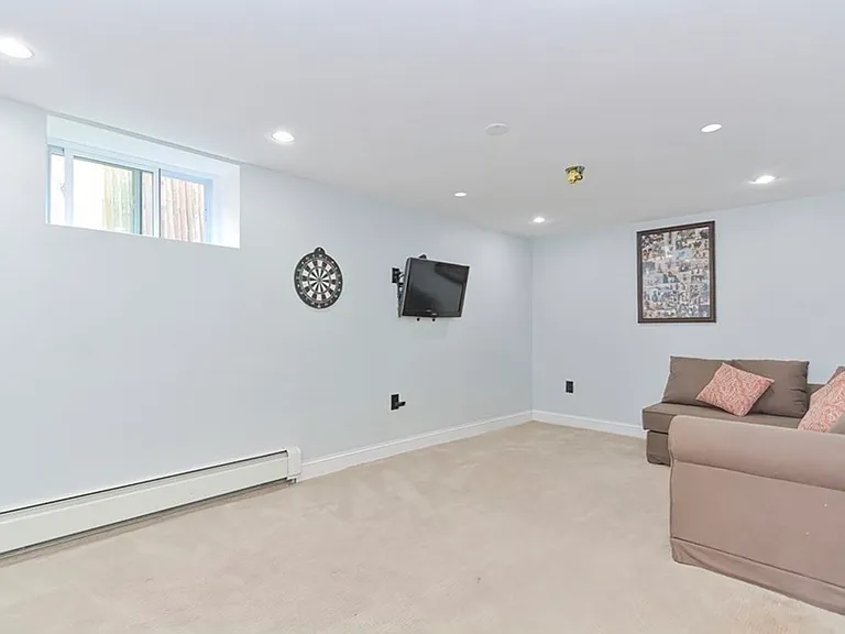 36 Alleyne St #1 — Photo 24