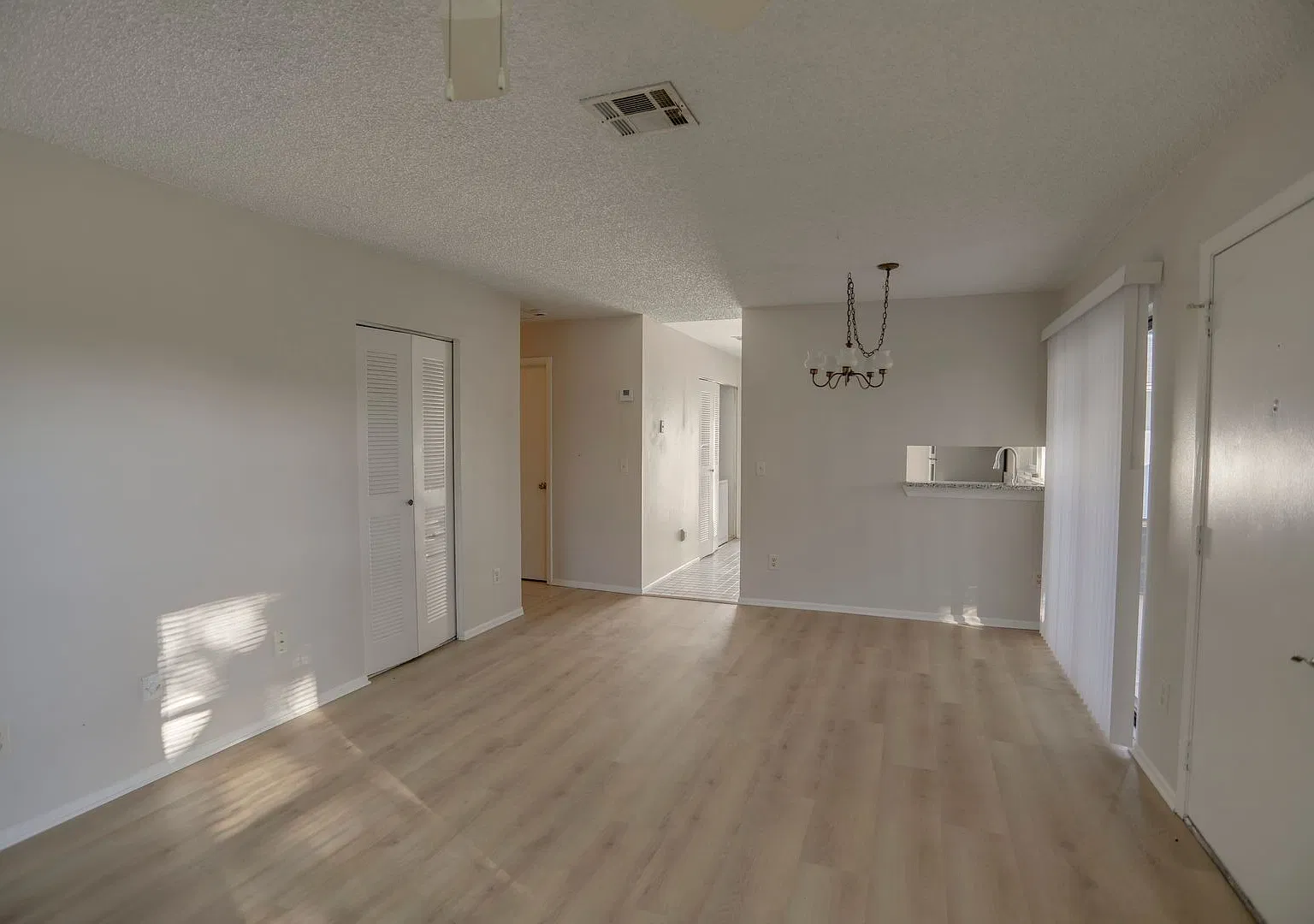 2756 Lakefern Avenue — Photo 4
