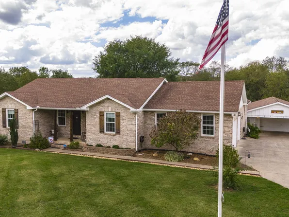 697 Greenfield Ln, Castalian Springs, TN 37031