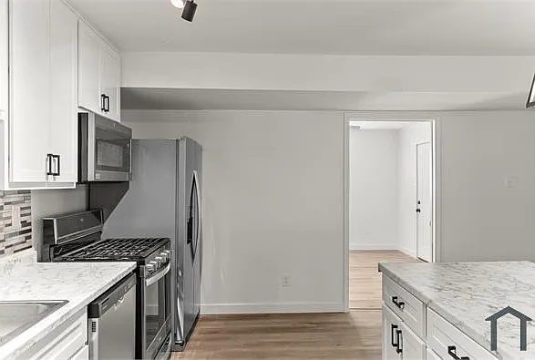 10518 Spring Garden Dr — Photo 13