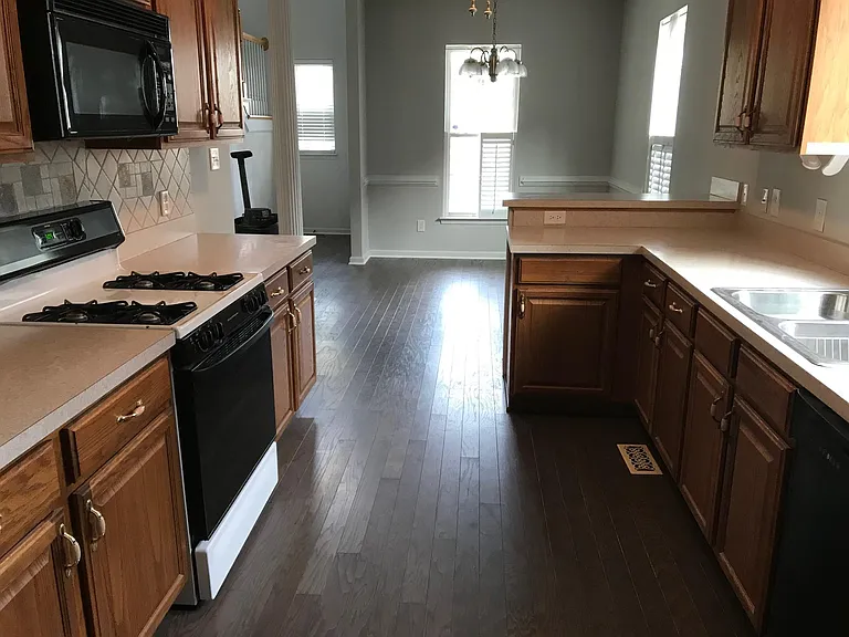 9533 4th Bay St — Photo 3