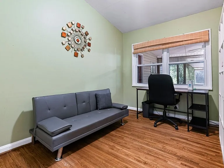 212 Stacy St — Photo 11