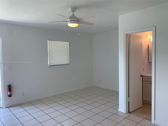 5th image of 124 SE 4th St APT 2
