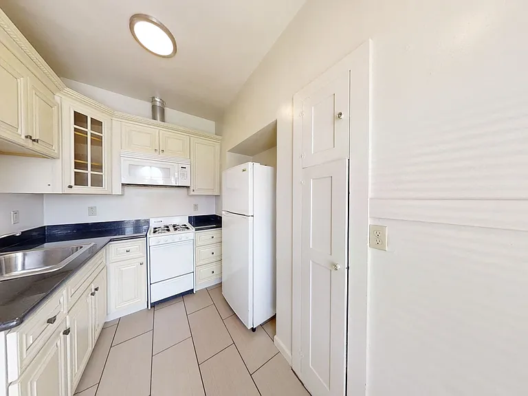 2817 College Ave — Photo 19