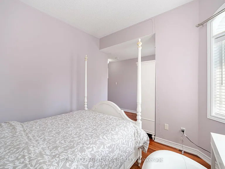 30 Eatonville St #UPPER — Photo 33