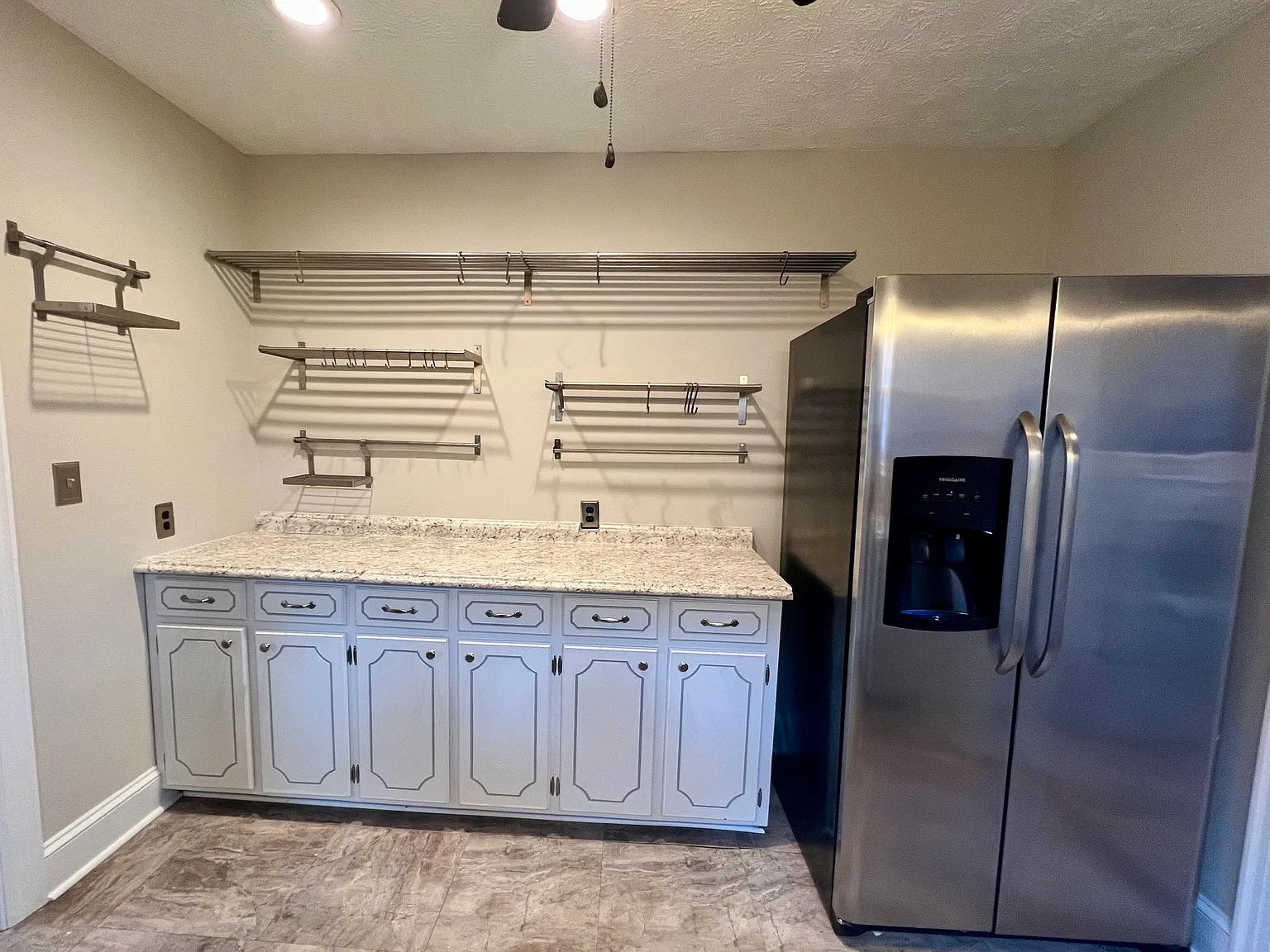 3 bed, 1157 sqft, $1,500 — Photo 2