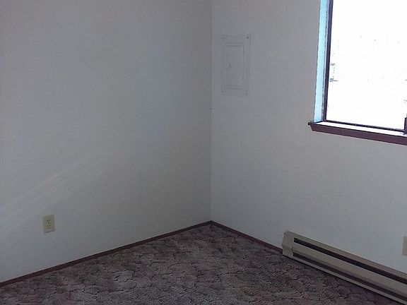 4th image of 241 NE Birch Ave APT J