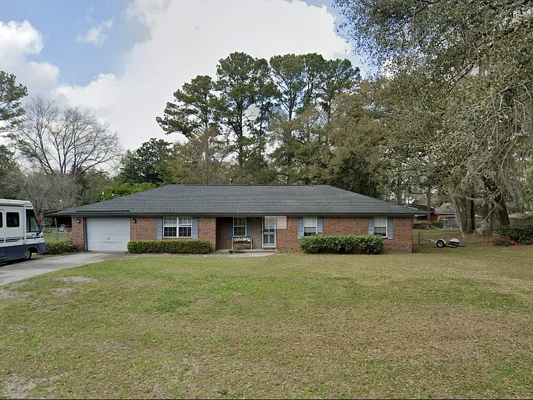 42 Wildwood Dr — Photo 3