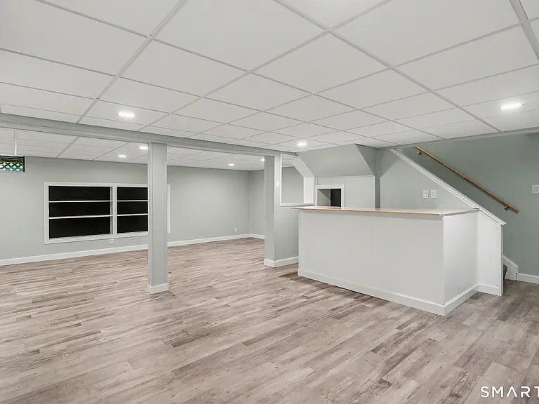 145 Casmir Dr — Photo 29