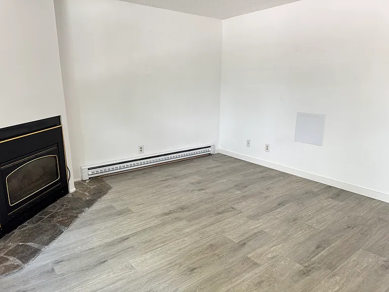 3000 Garfield St #3 — Photo 2