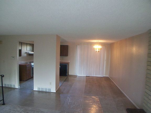 4th image of 26816 E Sanson Ave