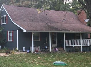 3437 Hammond Ln, Centralia, IL 62801