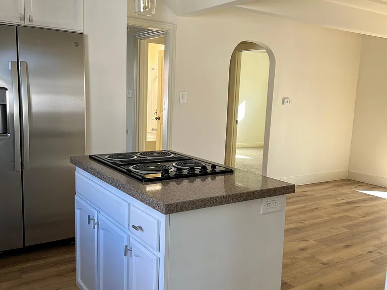 236 N Myers St — Photo 16