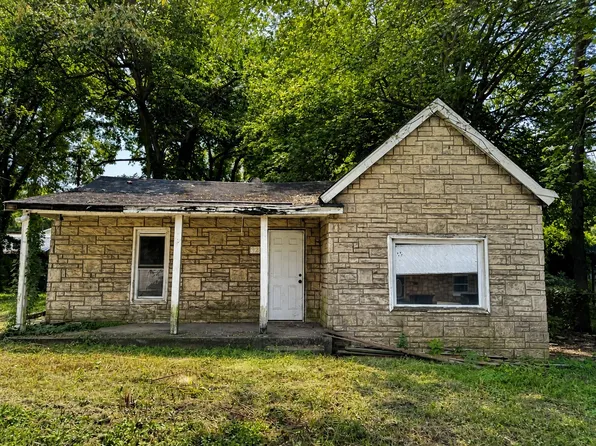 920 Carpenter St, Clarksville, TN 37040