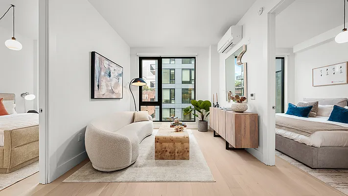 Living room, photo 1