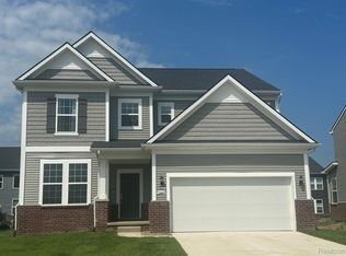 732 Risdon Trl, Saline, MI 48176