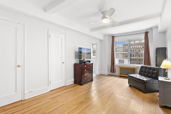 1st image of 304 W 75th St APT 15D