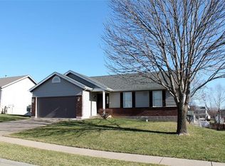 2035 Peine Forest Dr, Wentzville, MO 63385