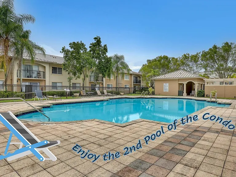 1400 Crestwood Ct S #1402 — Photo 38
