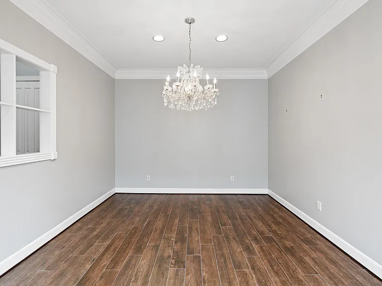 230 Lakeside Blvd — Photo 12
