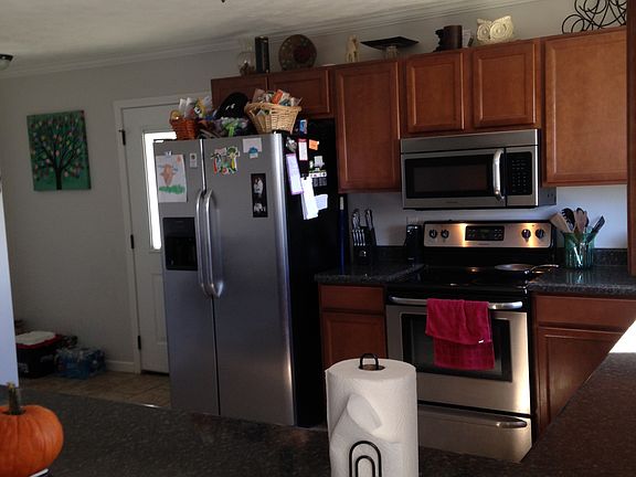 Kitchen and entrance 