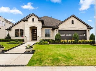 629 Red Maple Rd, Waxahachie, TX 75165