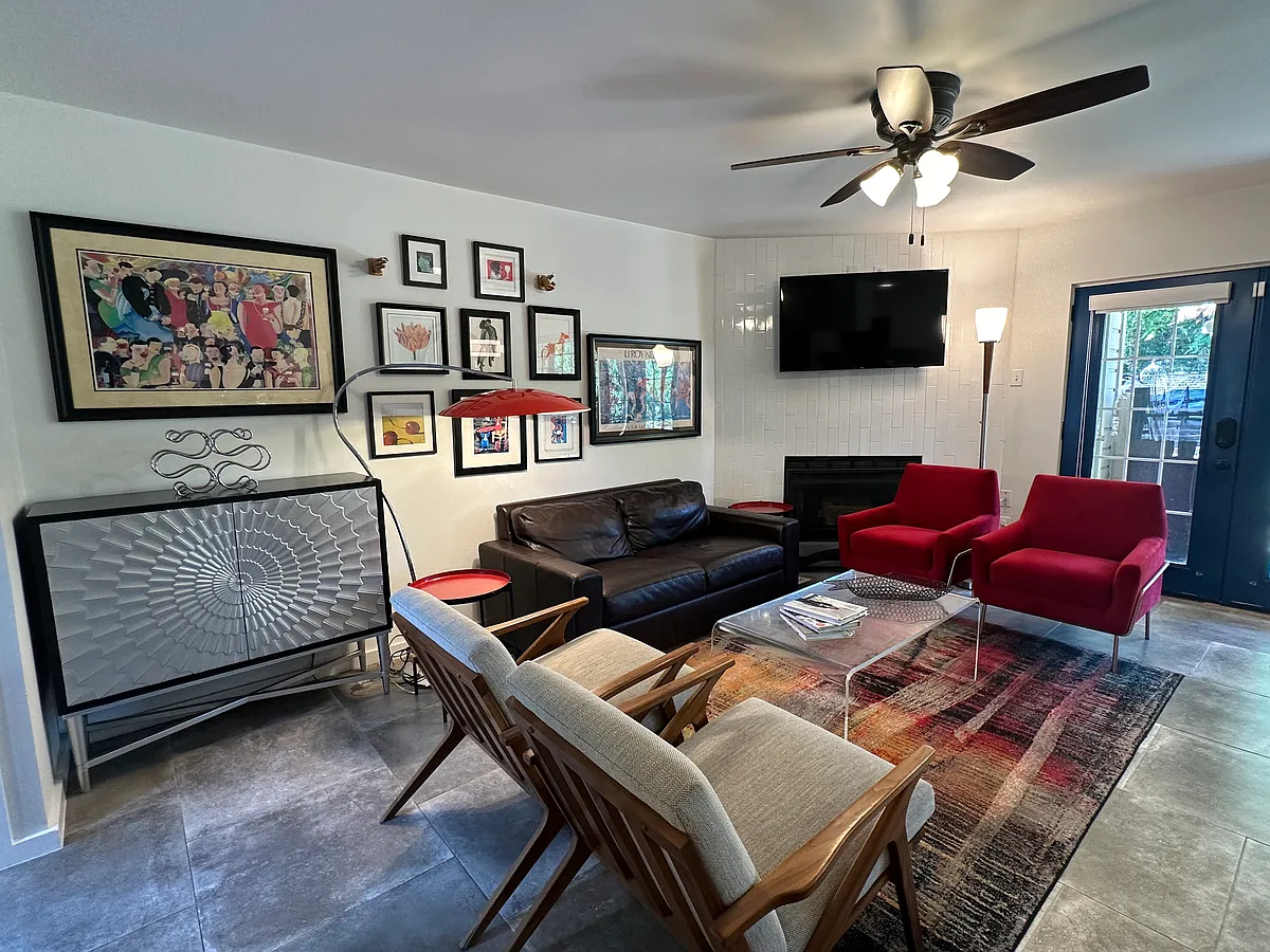 Building Photo - 2505 Wedglea Dr #140