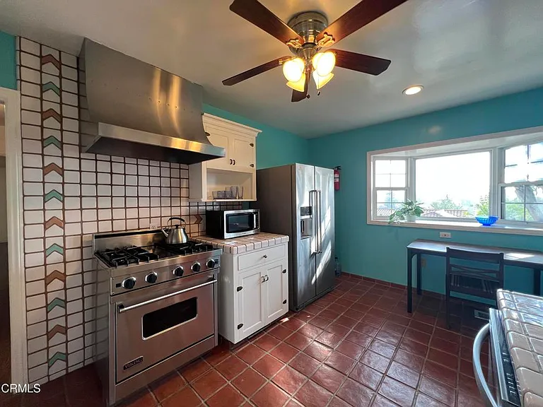 345 Malcolm Dr — Photo 12