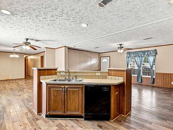 4th image of 1213 Ridge Ave