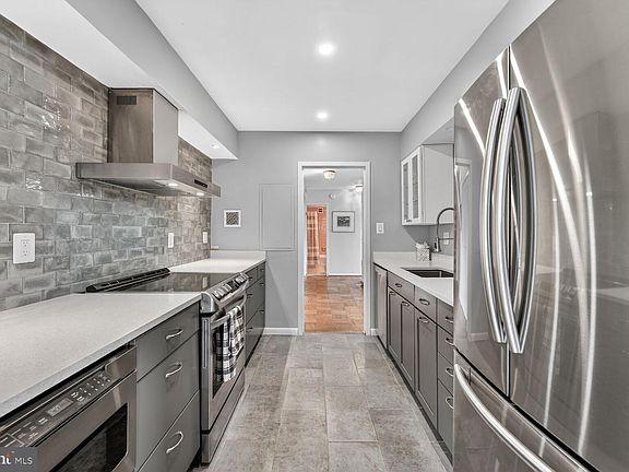 3rd image of 5100 Dorset Ave APT 314