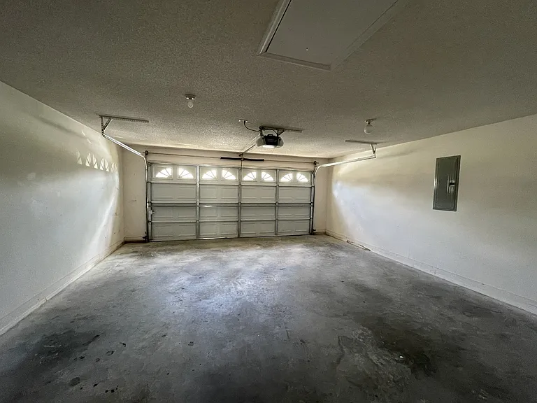 1925 Bluestone Loop — Photo 16
