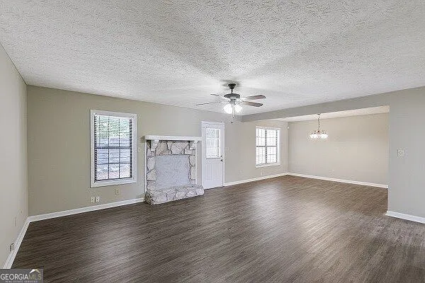 3 bed, 2.5 bath, 2088 sqft, $1,395 — Photo 3