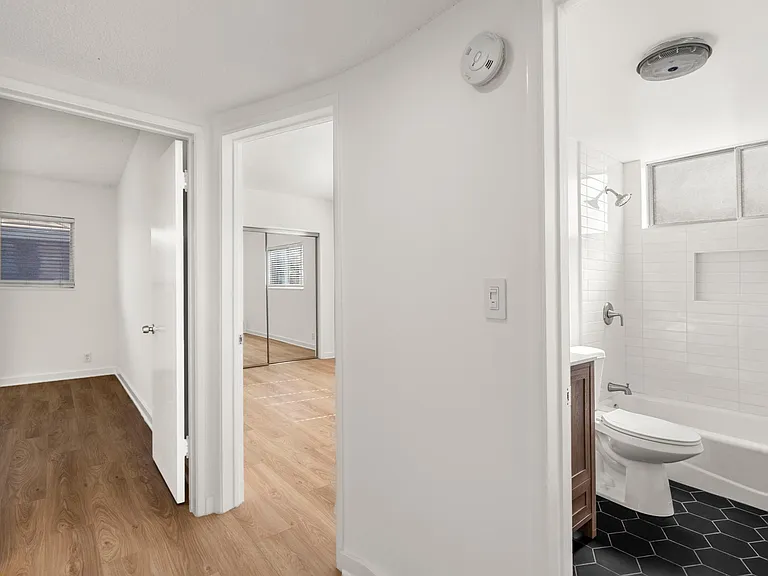 1829 Beloit Ave #8 — Photo 6