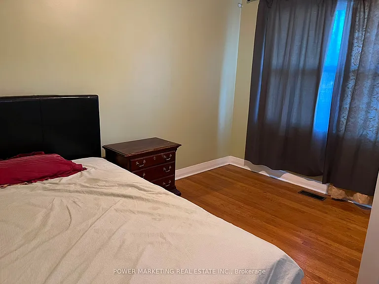 2576 Alta Vista Dr — Photo 13