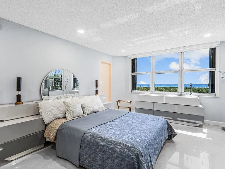 5200 N Ocean Dr #102 — Photo 26