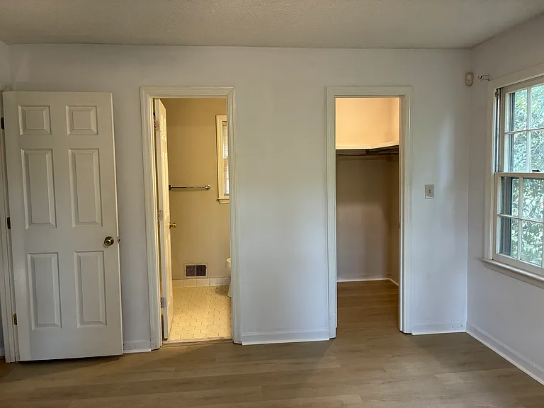 140 Riverdale Dr — Photo 6