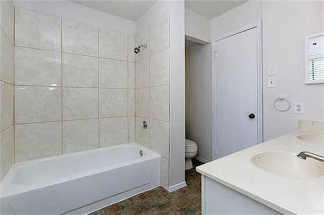 28 Brewster Ct — Photo 43