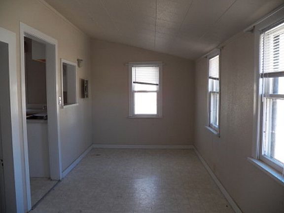 4th image of 1801 E 11th St