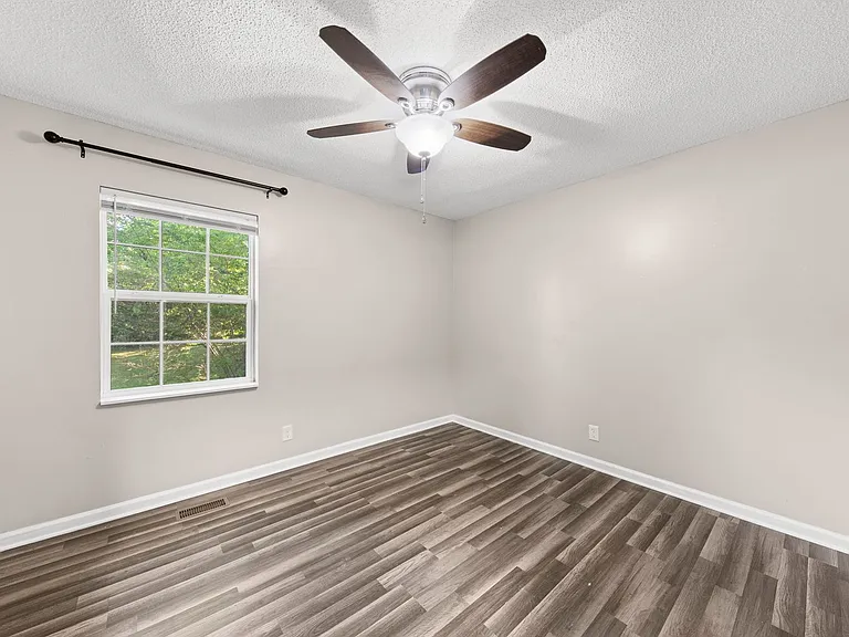 1206 Cedar St — Photo 13
